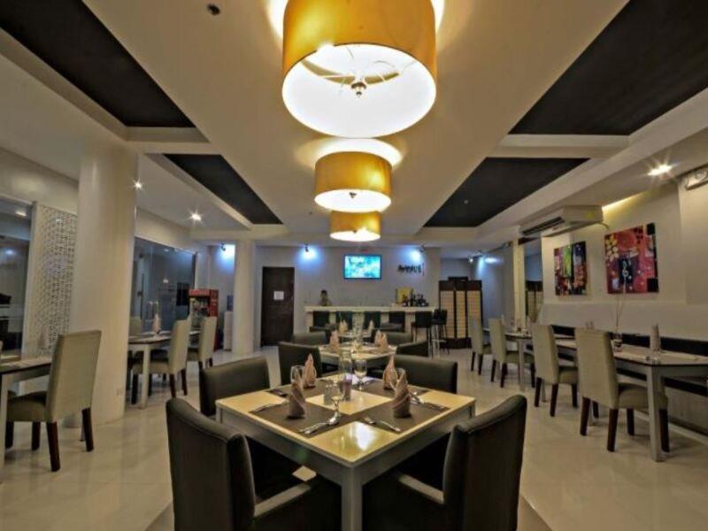 Empire Suites Hotel Puerto Princesa Luaran gambar