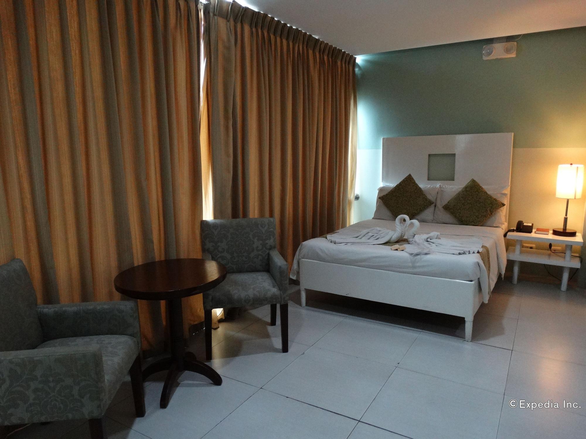 Empire Suites Hotel Puerto Princesa Luaran gambar