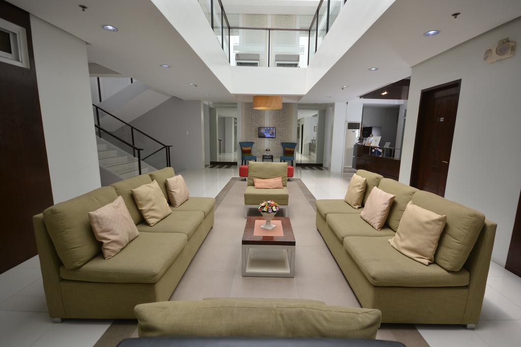 Empire Suites Hotel Puerto Princesa Luaran gambar