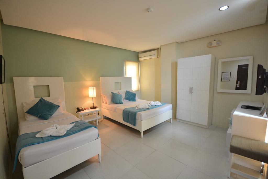 Empire Suites Hotel Puerto Princesa Luaran gambar
