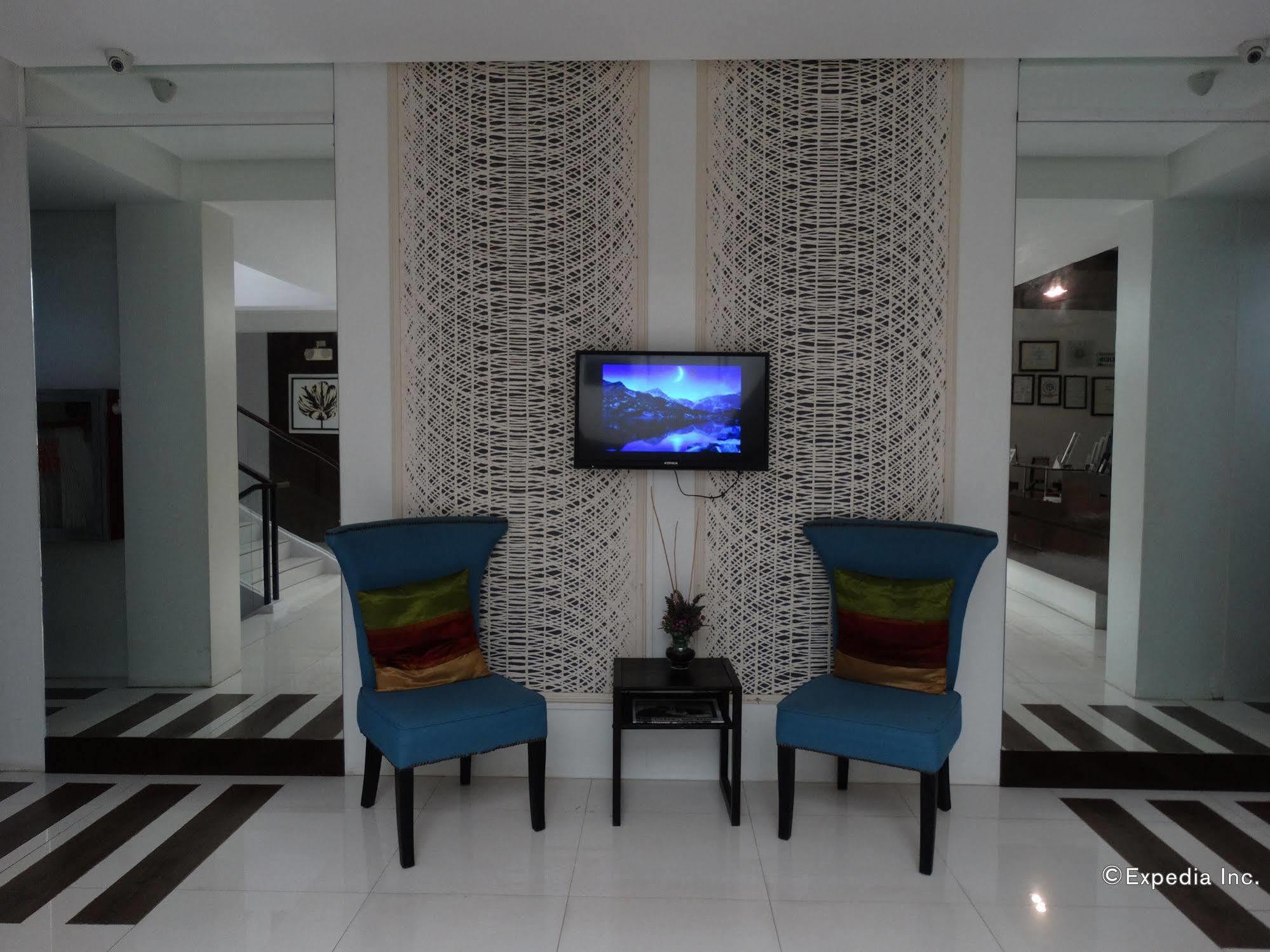 Empire Suites Hotel Puerto Princesa Luaran gambar