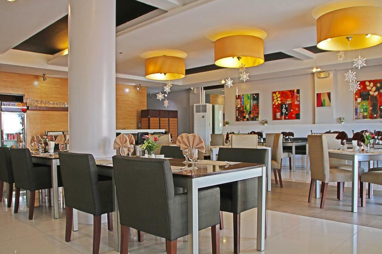 Empire Suites Hotel Puerto Princesa Luaran gambar